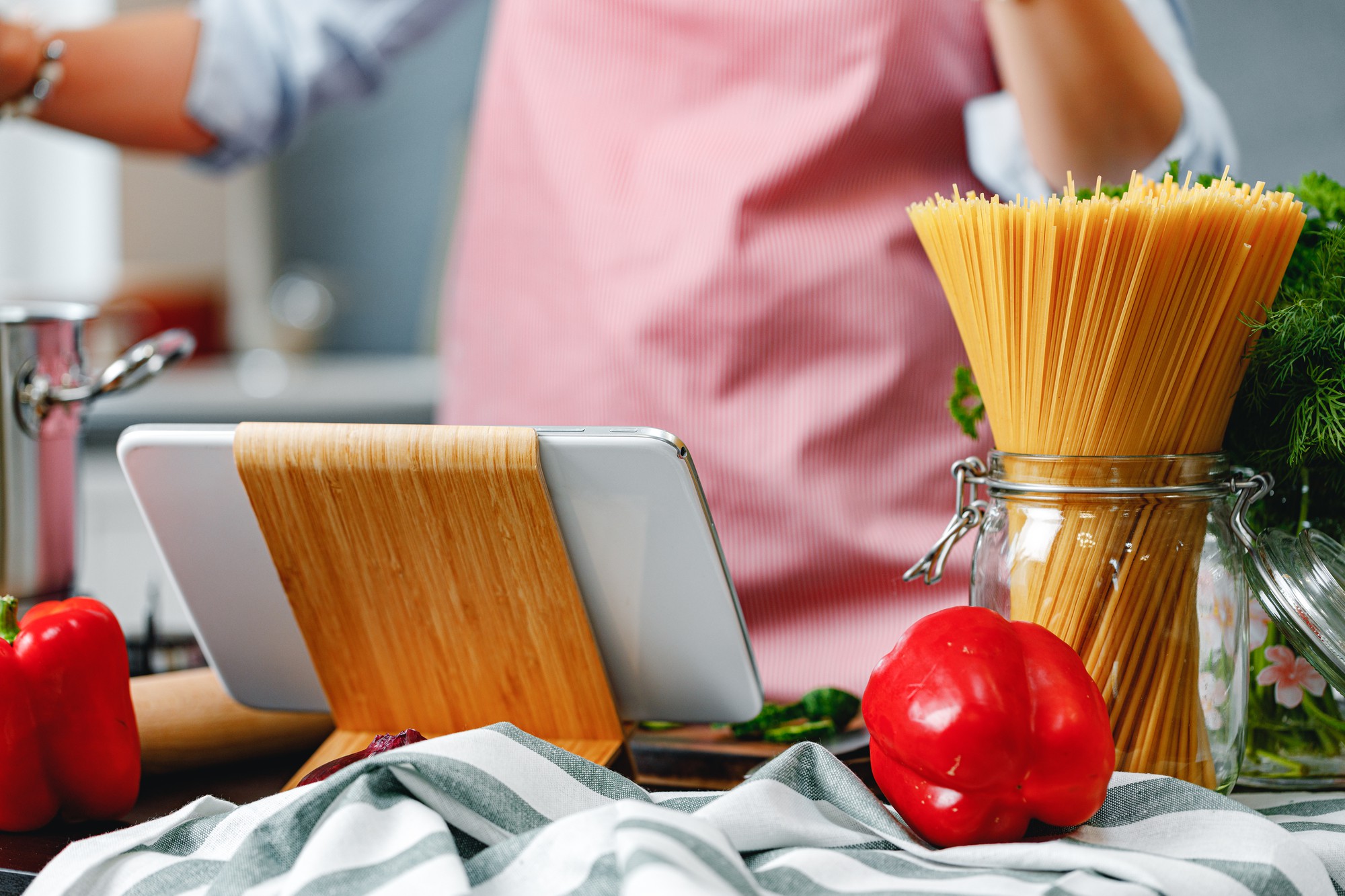 Laboratorio di cucina con attrezzature moderne
